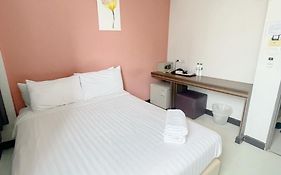 Nantra Ekkamai Hotel